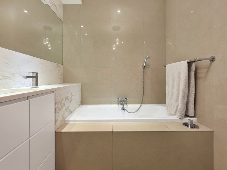 3 Bedroom Property for Sale in Mouille Point Western Cape